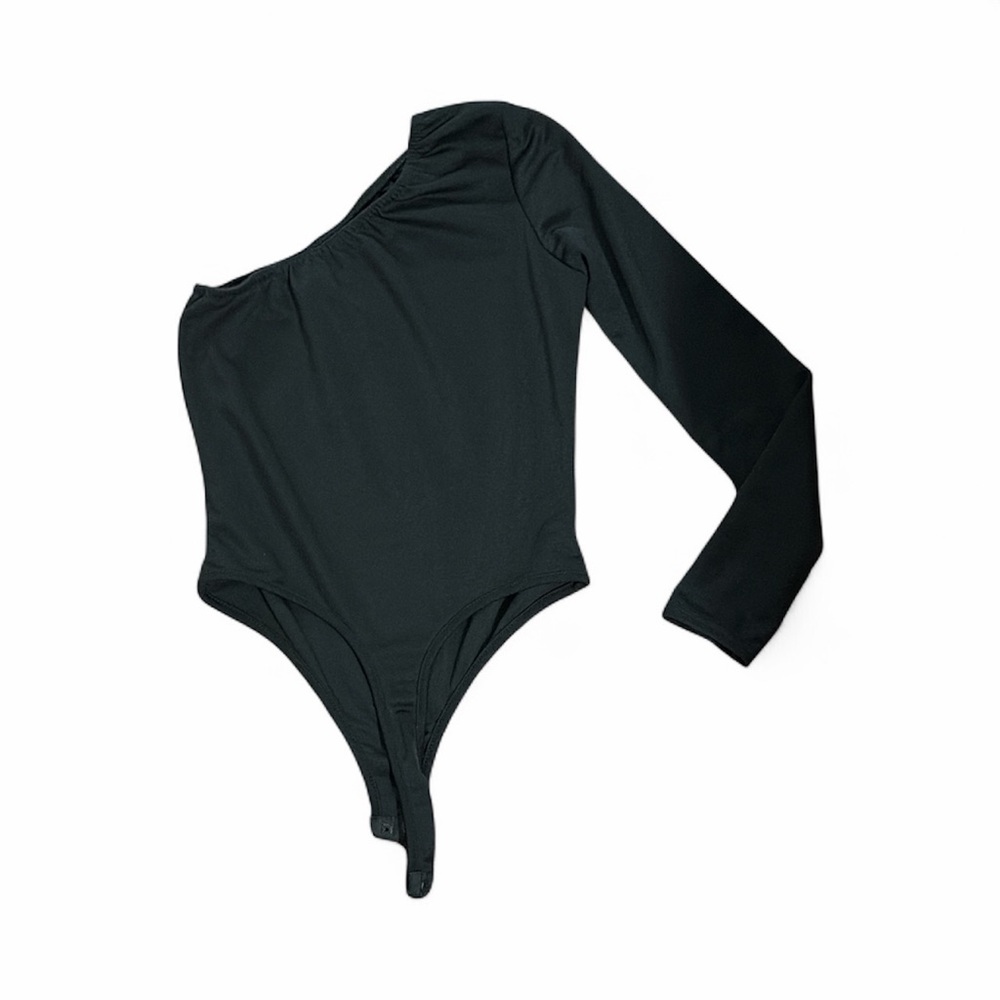 PrettyLittleThing Black One-Shoulder Bodysuit